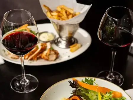 diner romantique à Saint-Grégoire - image 4